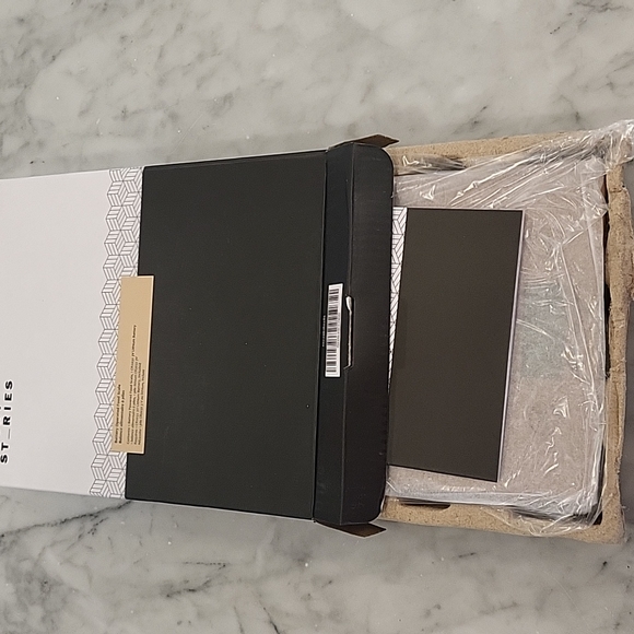 Short Stories Kitchen Scale - Picture 3 of 4